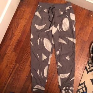 Brand new Lulu lemon joggers